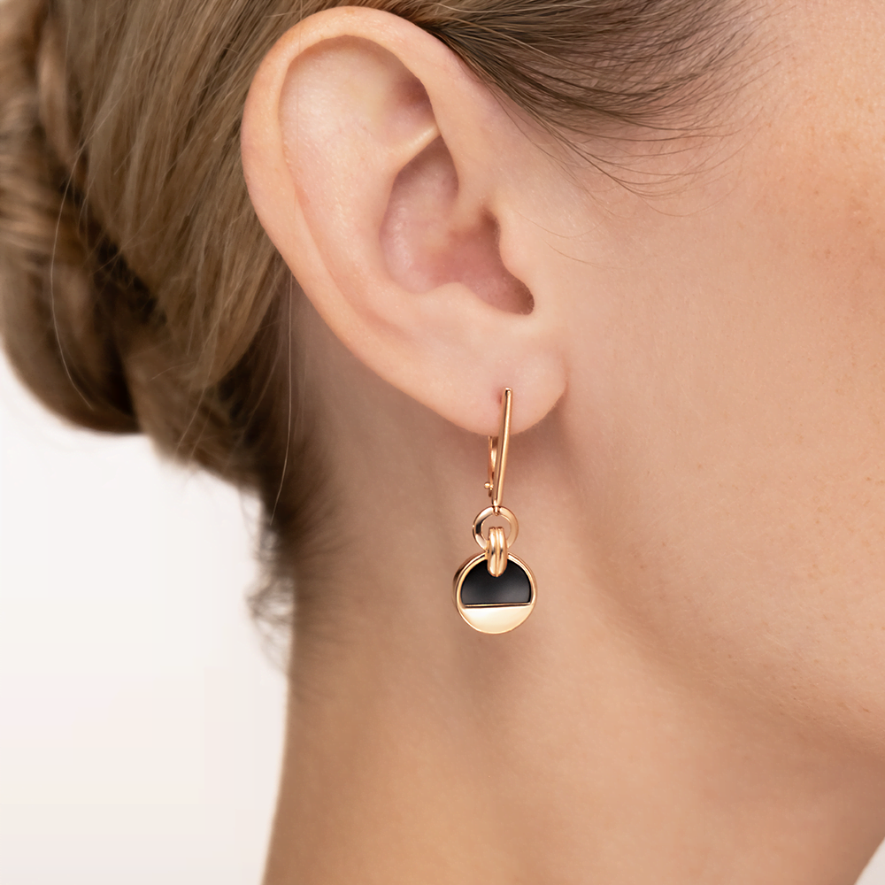 Серьги с английским замком из красного золота с ониксом 02-5465-00-281-1110
