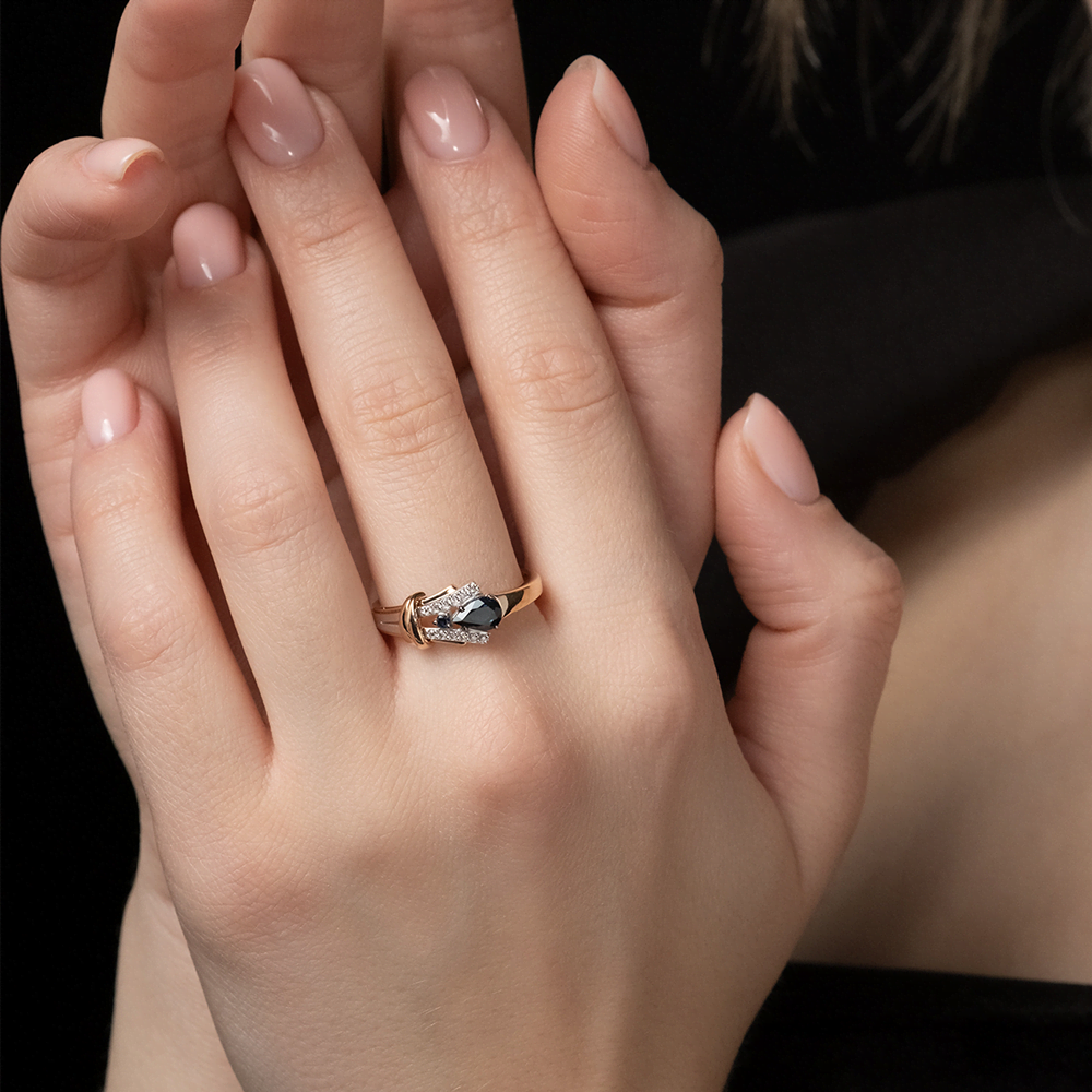 Кольцо из комбинированного золота с сапфирами и бриллиантами 01-5727-00-105-1111