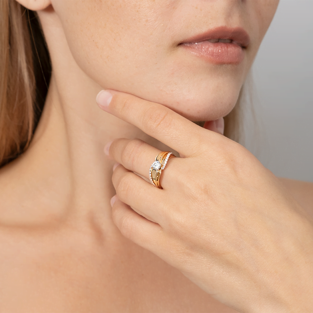 Кольцо из комбинированного золота с фианитами 01-5189-00-501-1111-67