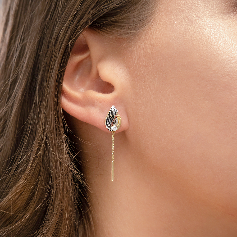 Серьги с принтом «Зебра» из комбинированного золота с фианитом и эмалью 02-5195-00-401-1121