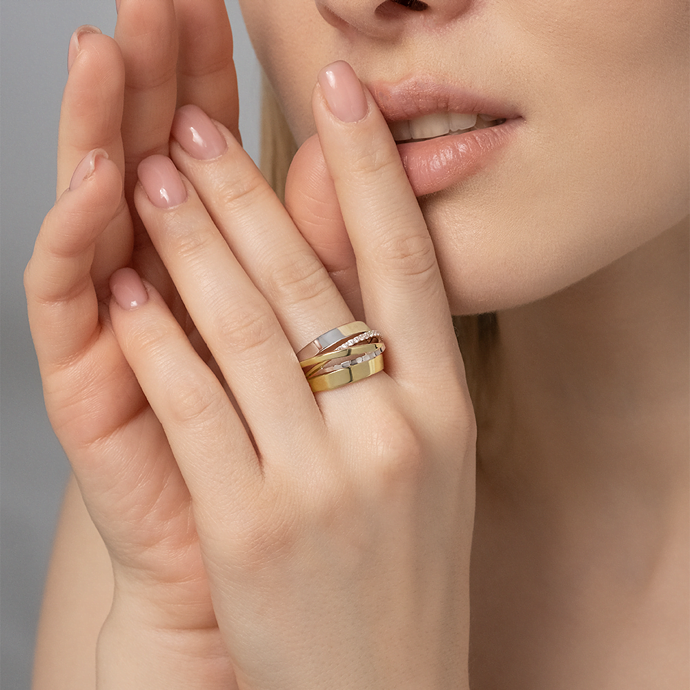 Кольцо из комбинированного золота с фианитами 01-5239-00-401-1121-42