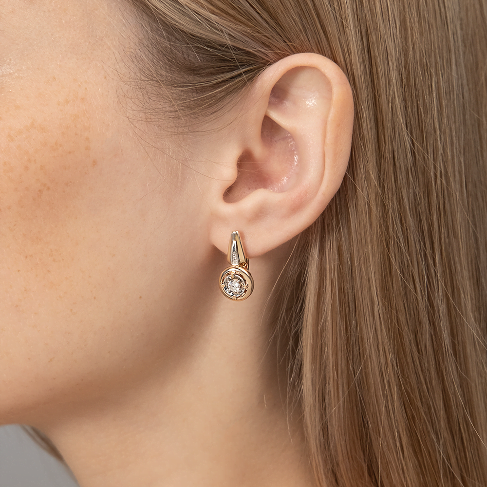 Серьги с английским замком из комбинированного золота с бриллиантами 02-5276-00-101-1111