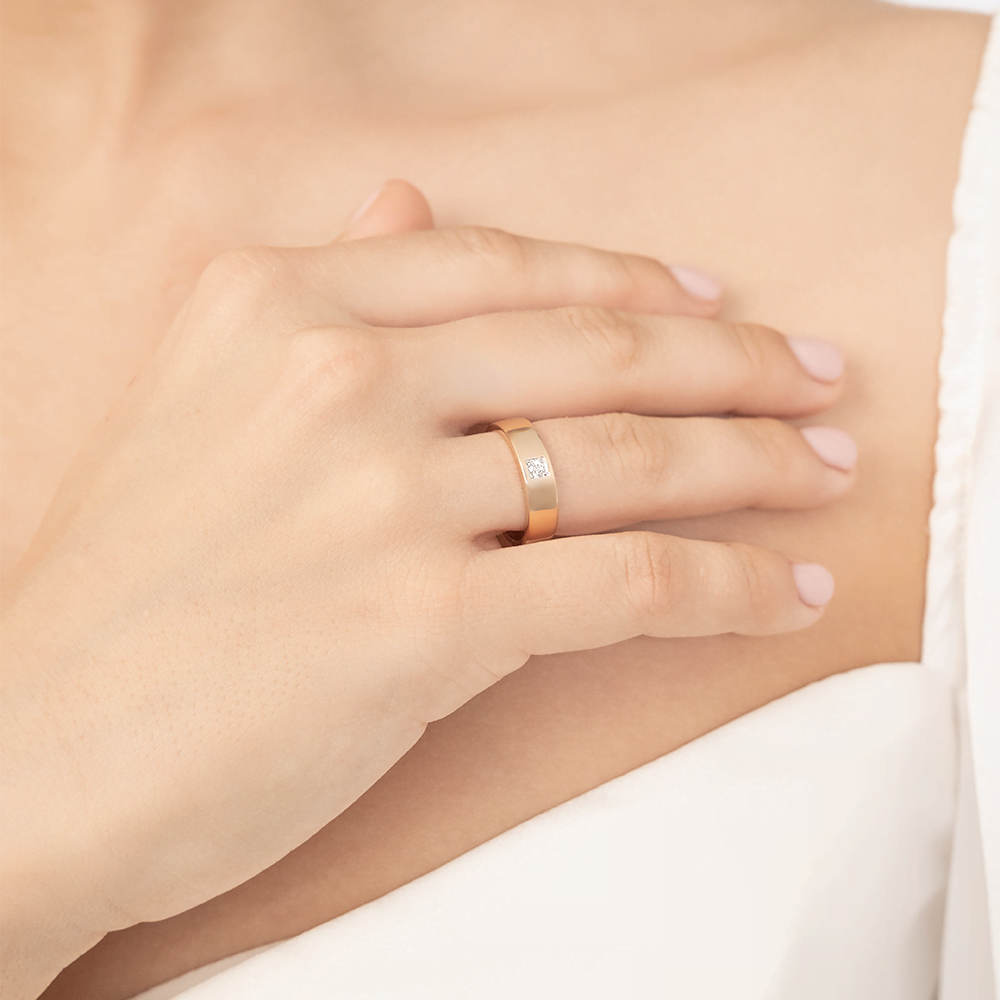 Обручальное кольцо из красного золота с бриллиантом 01-1539-00-101-1110-30