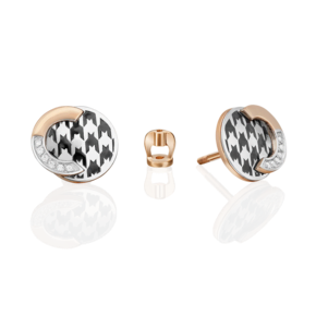 Серьги с принтом «Гусиная лапка» из комбинированного золота с фианитами и эмалью 02-5201-00-401-1111