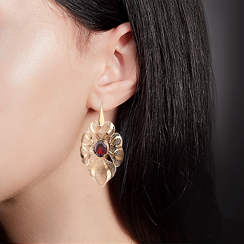 Серьги с английским замком из красного золота с гранатом 02-3664-00-204-1110-46