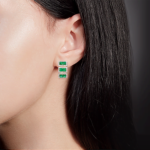 Серьги с английским замком из красного золота с изумрудами и бриллиантами 02-0451-00-106-1110-30