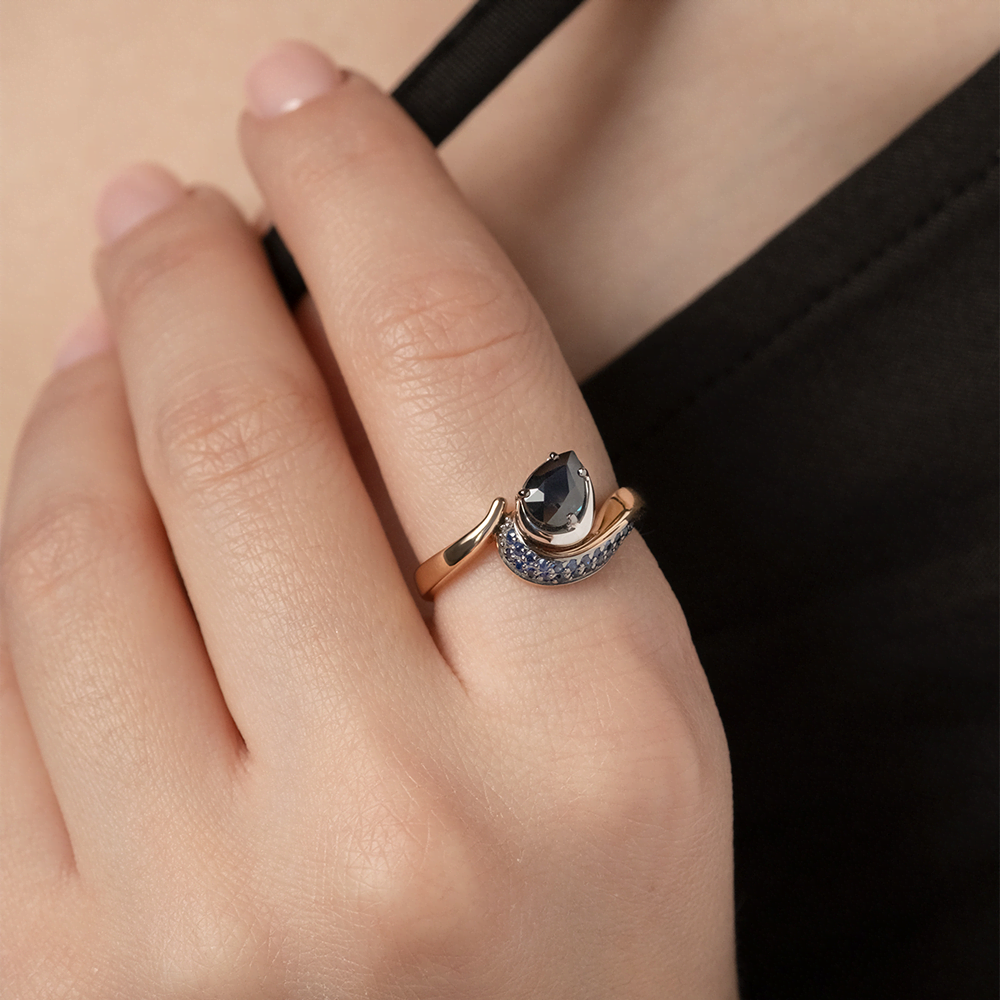 Кольцо из комбинированного золота с сапфирами 01-5734-00-102-1111