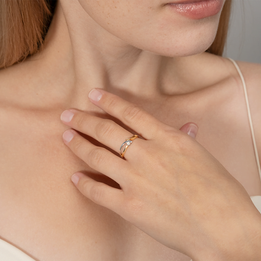 Кольцо из комбинированного золота с бриллиантом 01-0511-00-101-1111-30