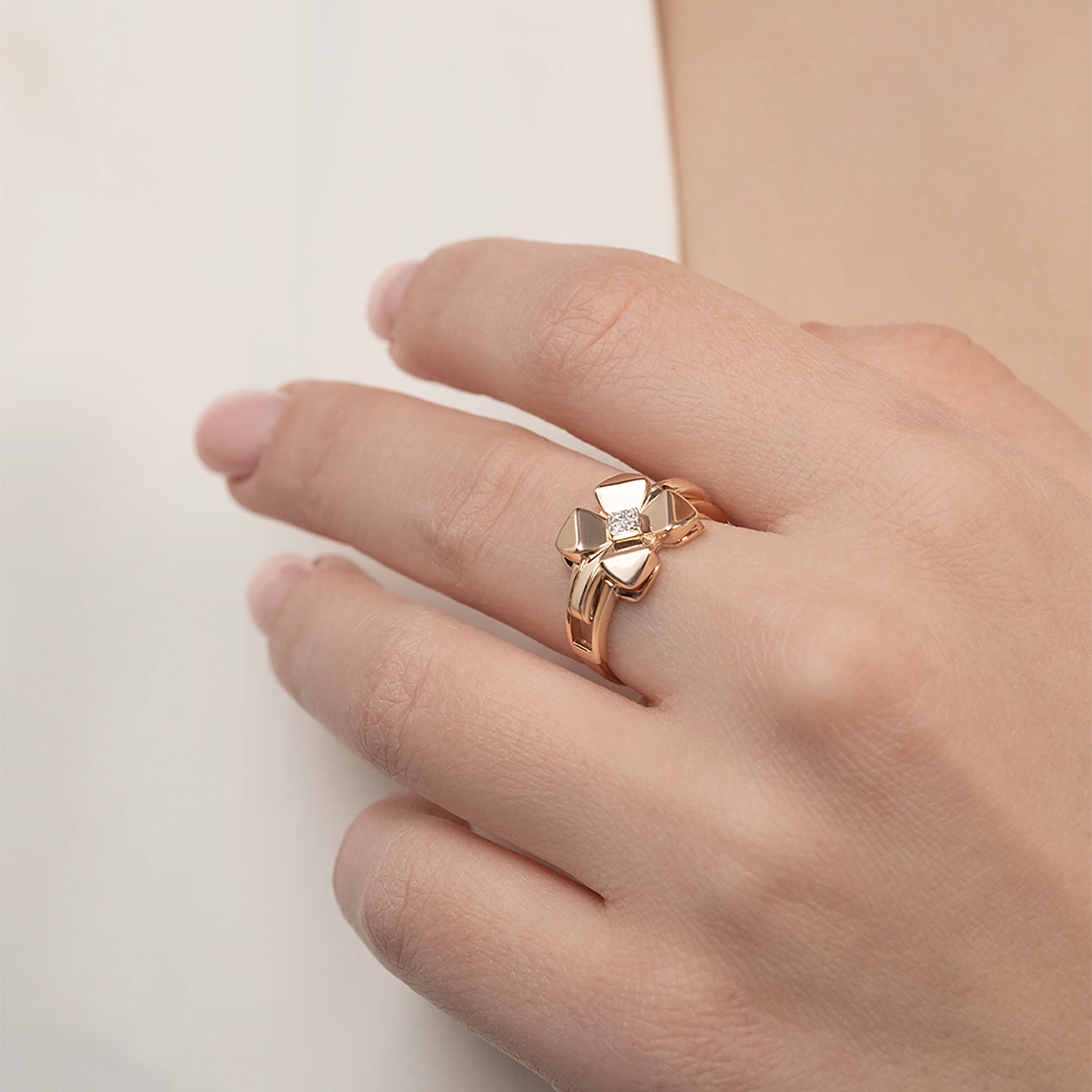 Кольцо из комбинированного золота с бриллиантами 01-5602-00-101-1111