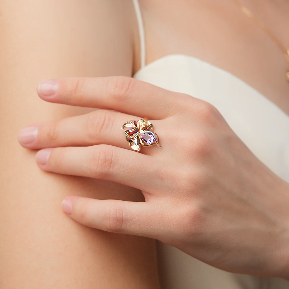 Кольцо «Удивительный цветок» из красного золота с аметистом и эмалью 01-5149-00-203-1110-57