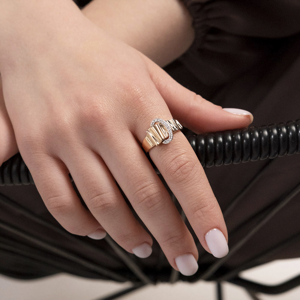 Кольцо «Очарование» из комбинированного золота с натуральными топазами white 01-5658-00-201-1111