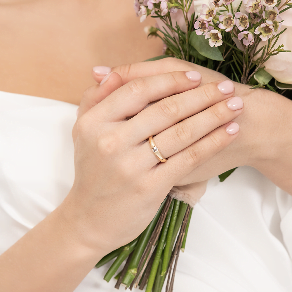 Обручальное кольцо из красного золота с бриллиантом 01-1263-00-101-1110-30