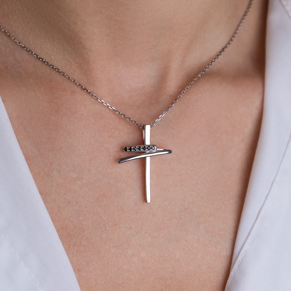 Декоративный крест из серебра с фианитами 03-0508-00-402-0200