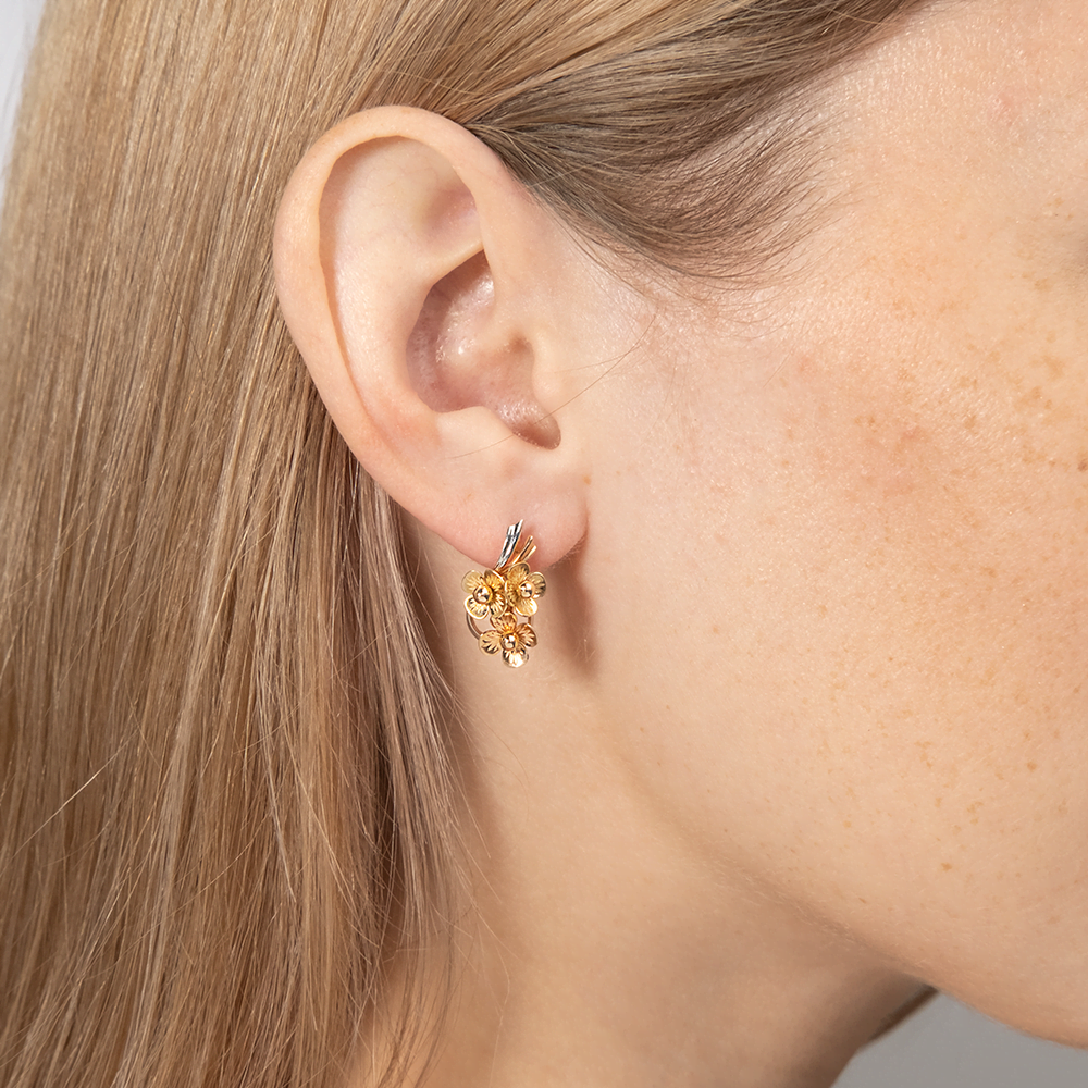 Серьги «Цветы» с английским замком из комбинированного золота 02-3966-00-000-1113-42