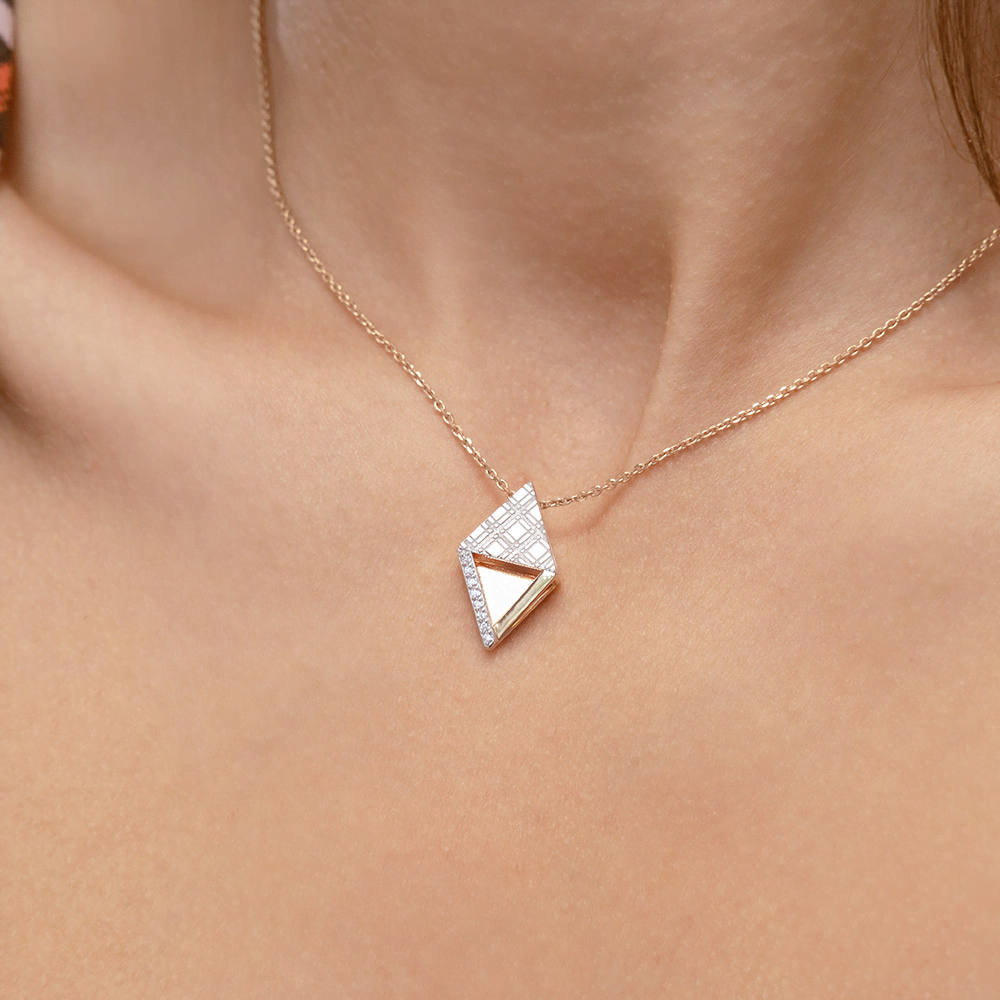 Подвеска с принтом «Клетка» из комбинированного золота с фианитами 03-3441-00-401-1111