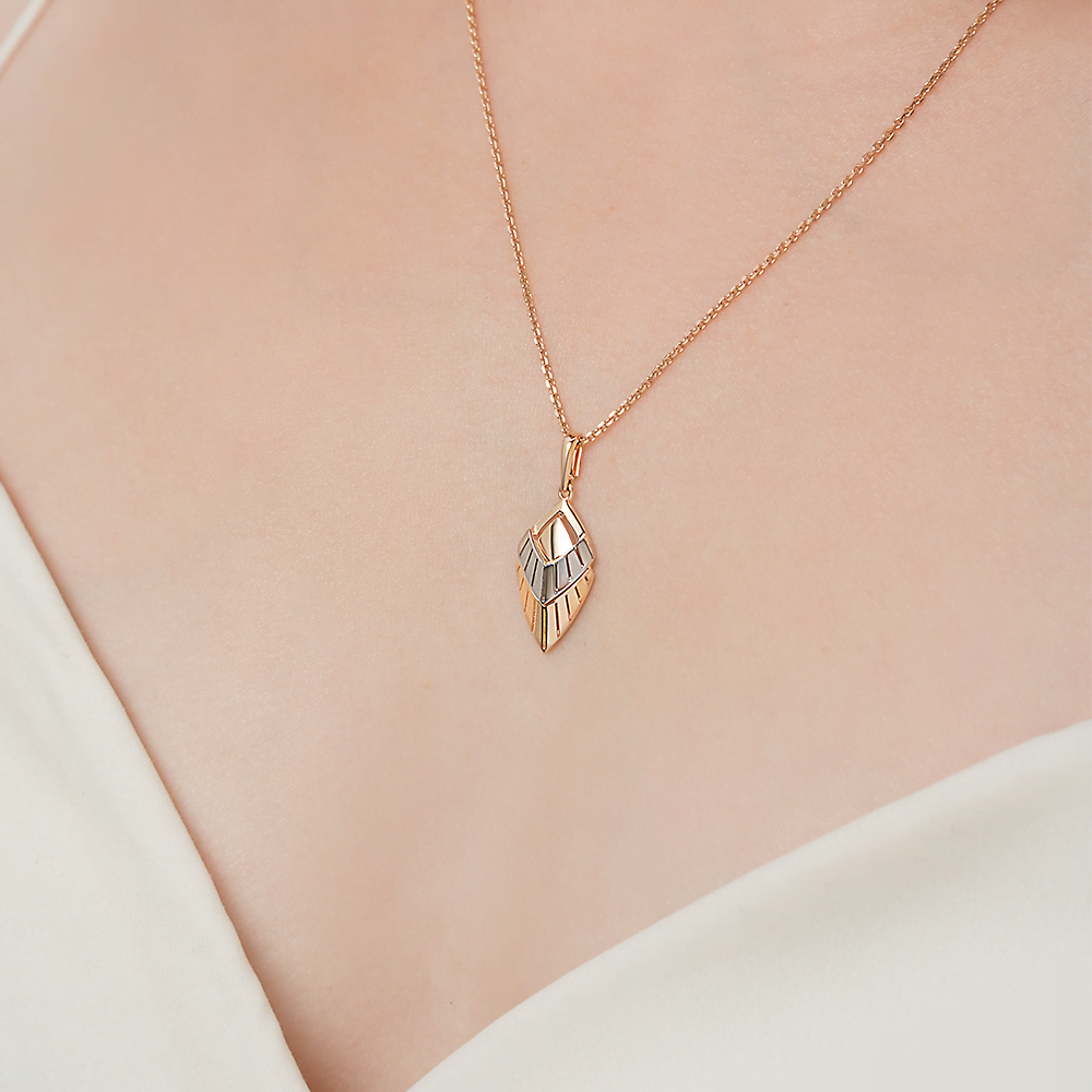 Подвеска из комбинированного золота 03-3545-00-000-1111