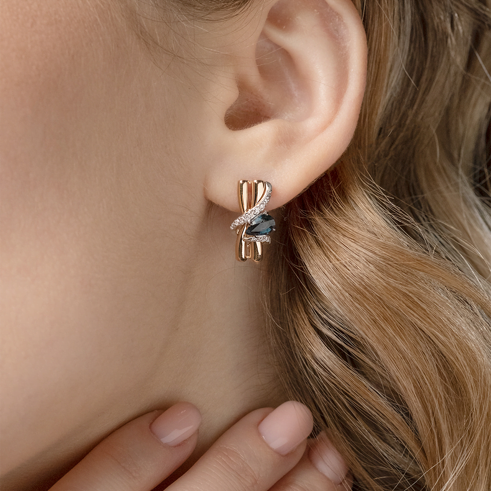 Серьги с английским замком из комбинированного золота с сапфиром и бриллиантами 02-5212-00-105-1111