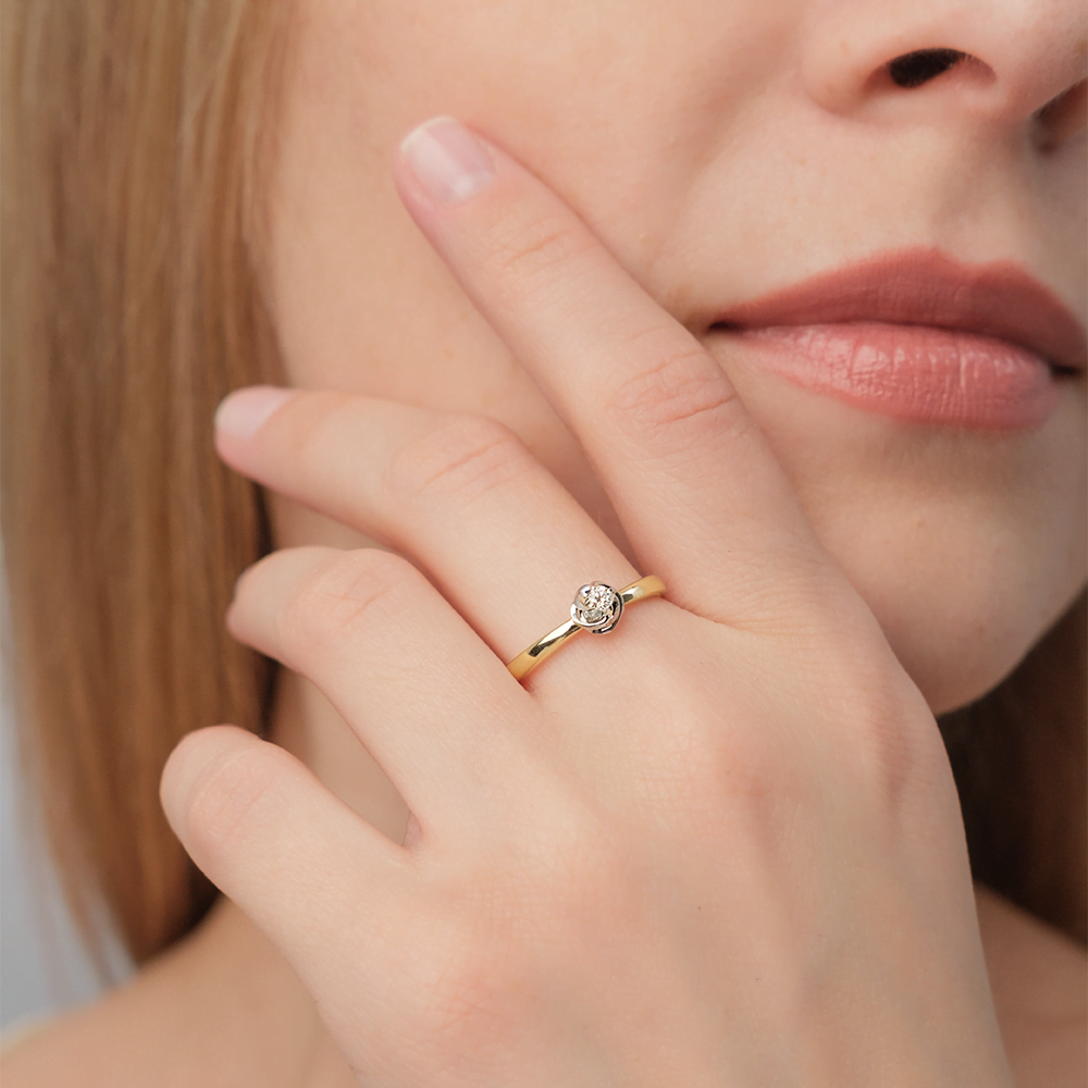 Кольцо из комбинированного золота с бриллиантом 01-5801-00-101-1121