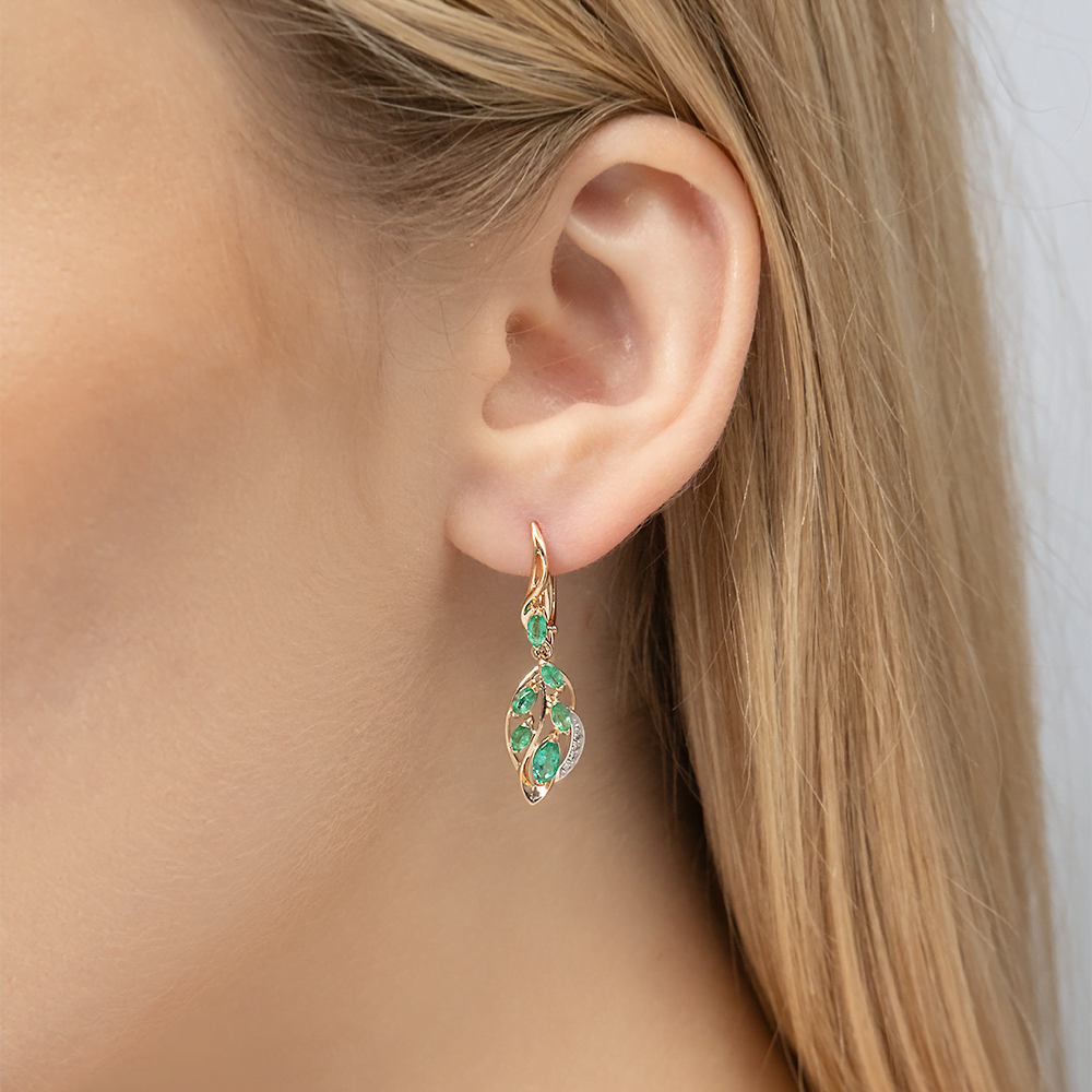 Серьги с английским замком из комбинированного золота с изумрудами и бриллиантами 02-4032-00-106-1111-30