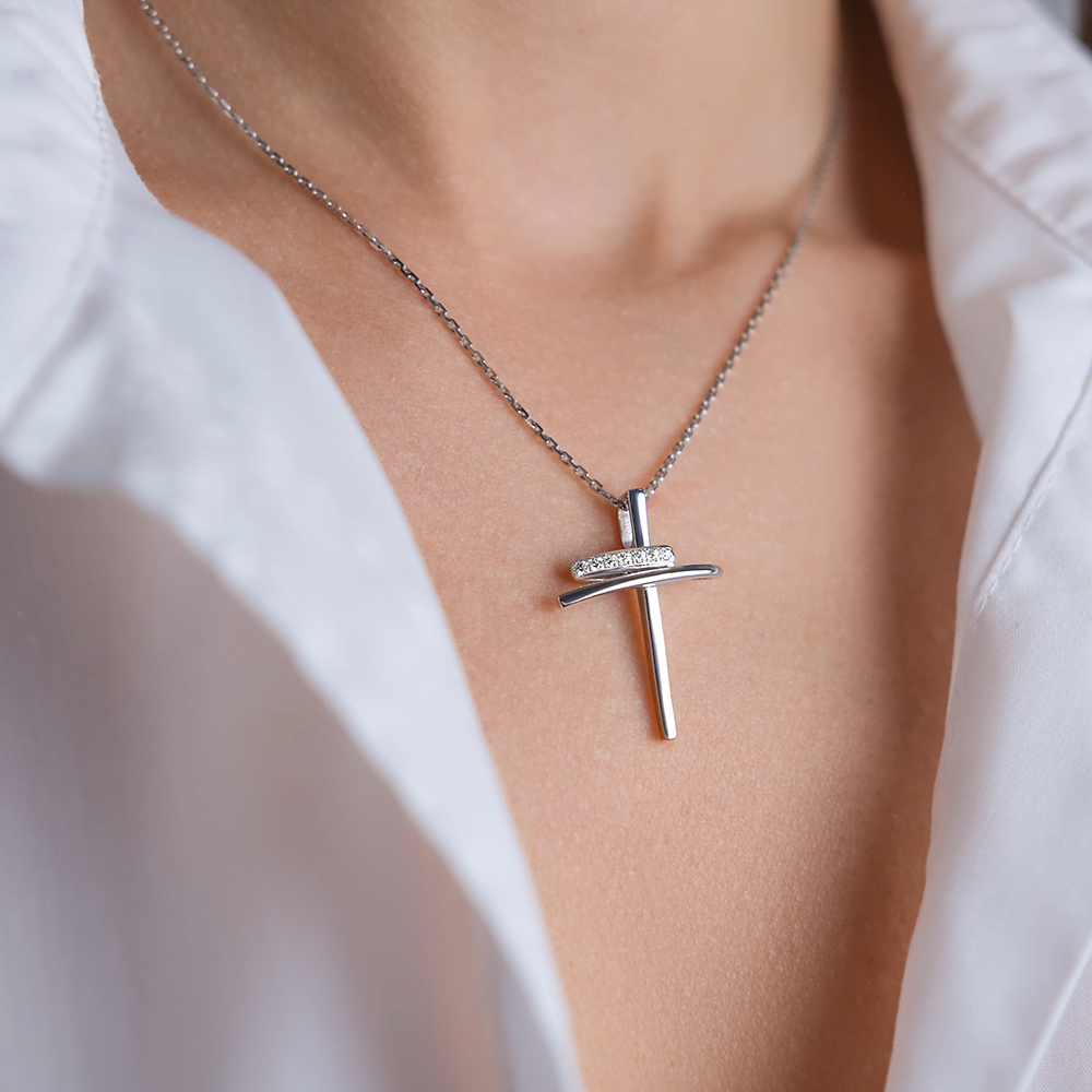 Декоративный крест из серебра с фианитами 03-0508-00-401-0200