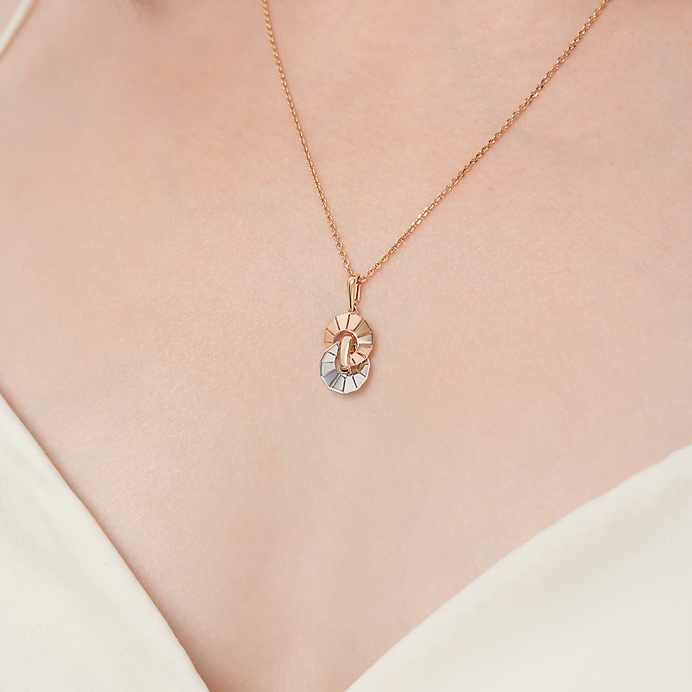 Подвеска из комбинированного золота 03-3541-00-000-1111