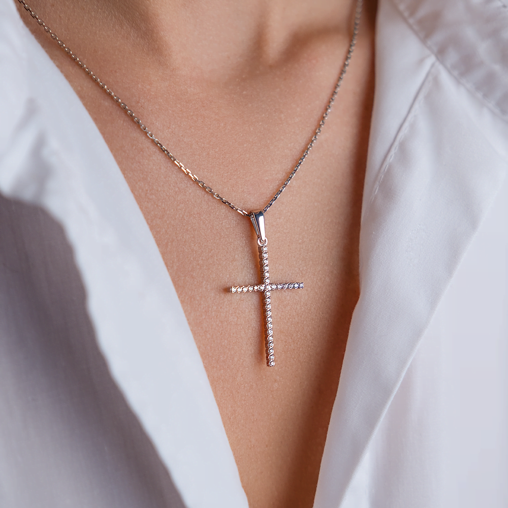 Декоративный крест из серебра с фианитами 03-0077-00-401-0200