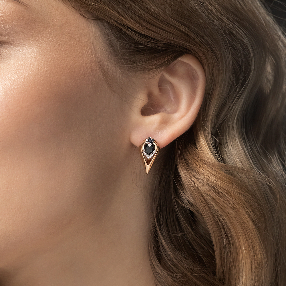 Серьги с английским замком из комбинированного золота с сапфирами и бриллиантами 02-5228-00-105-1111