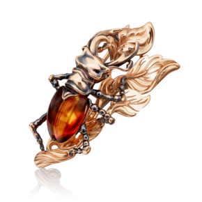 Брошь «Жук-олень» из красного золота с янтарём 04-0198-01-271-1110-58