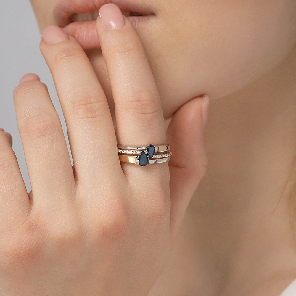 Кольцо из комбинированного золота с сапфирами и бриллиантами 01-5759-00-105-1111