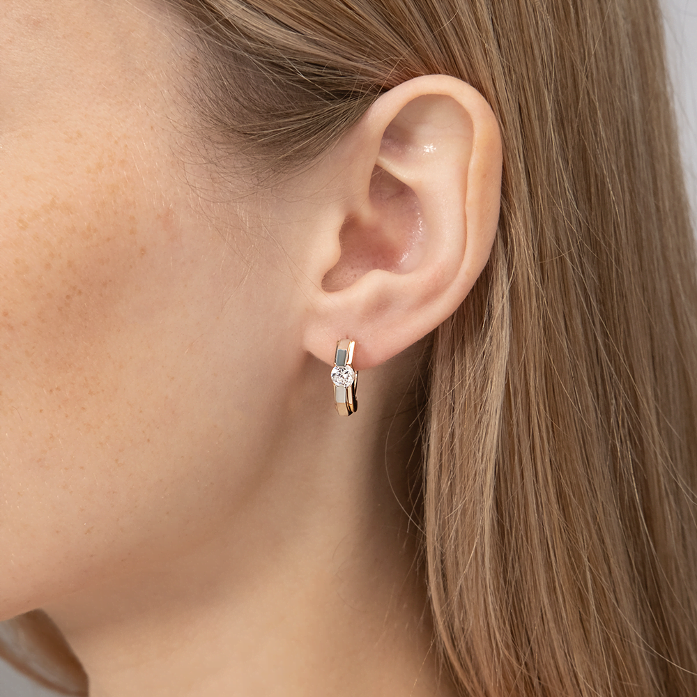 Серьги с английским замком из комбинированного золота с фианитом 02-4064-00-401-1111