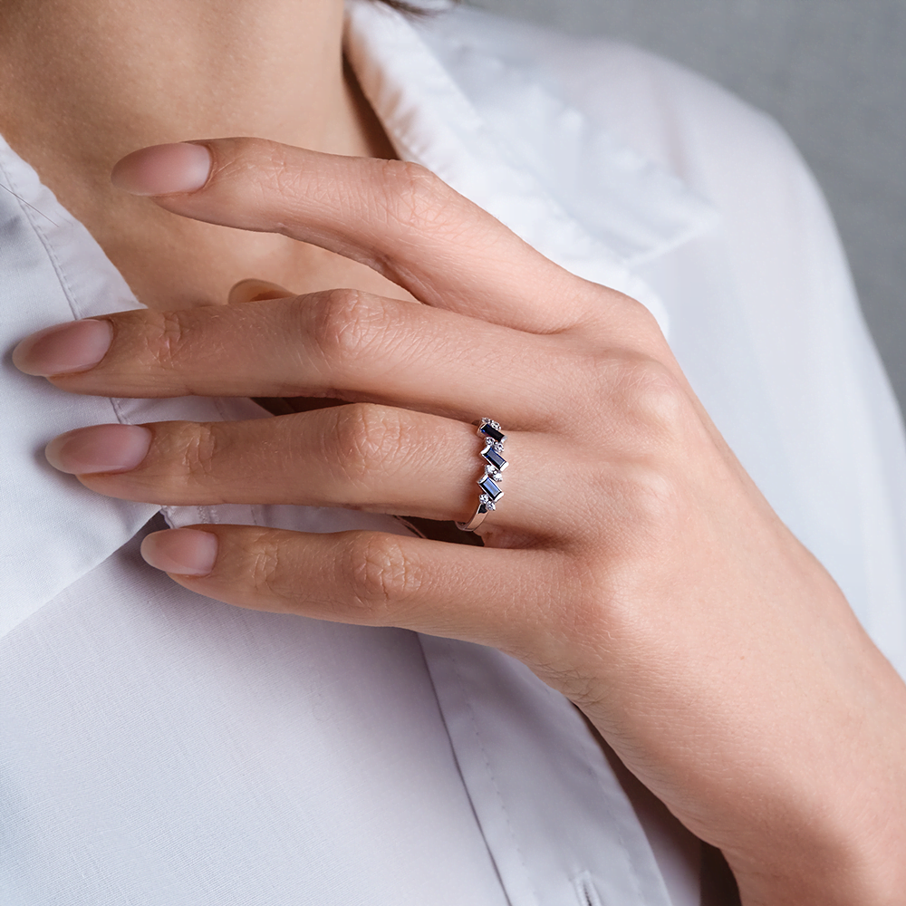 Кольцо из серебра с фианитами 01-0851-00-404-0200