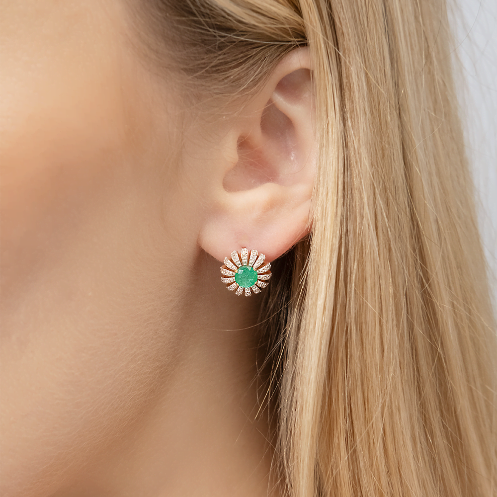 Серьги с английским замком из красного золота с изумрудом и бриллиантами 02-0759-00-106-1110-30