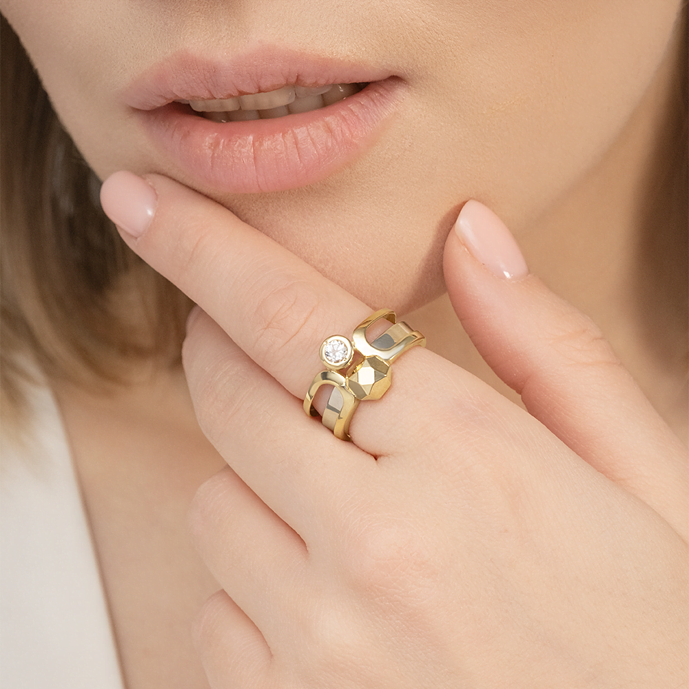 Кольцо из комбинированного золота с натуральным топазом white 01-5627-00-201-1121