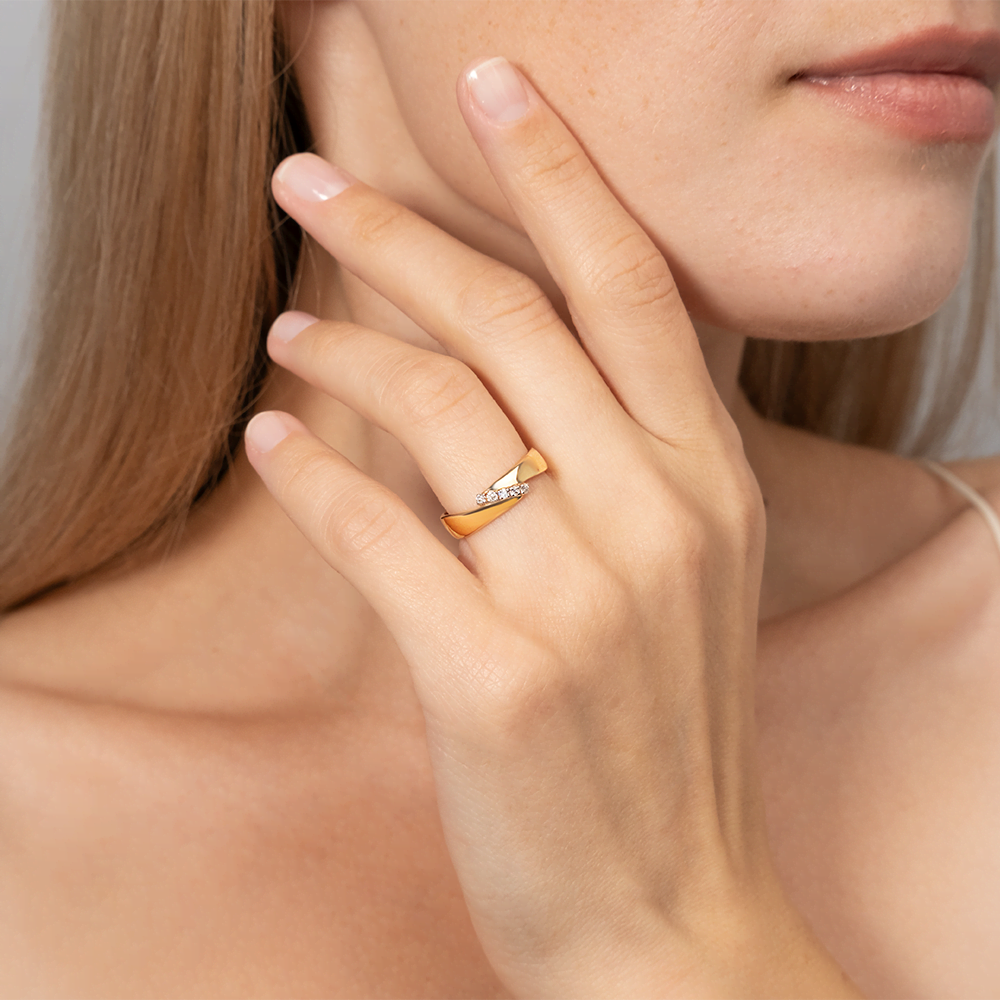 Кольцо из красного золота с бриллиантами 01-0355-00-101-1110-30