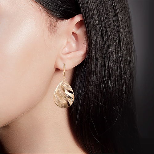 Серьги с английским замком из красного золота 02-3813-00-000-1110-65