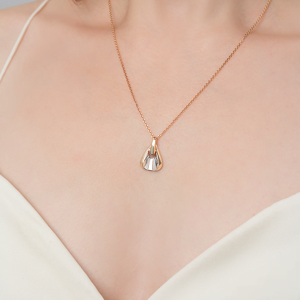 Подвеска из комбинированного золота 03-3536-00-000-1111