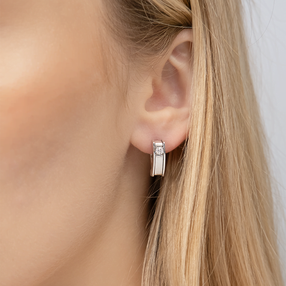 Серьги с английским замком из белого золота с бриллиантом 02-4119-00-101-1120-30