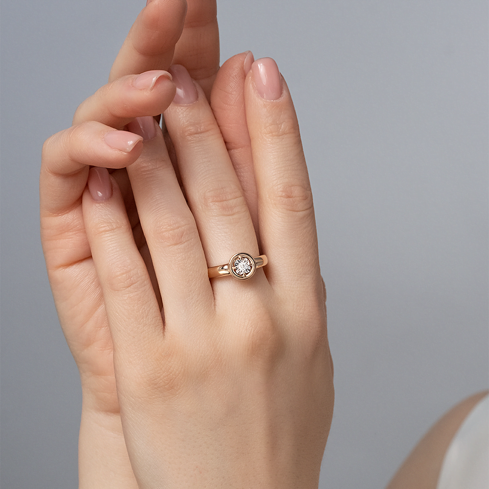 Кольцо из комбинированного золота с бриллиантом 01-5749-00-101-1111