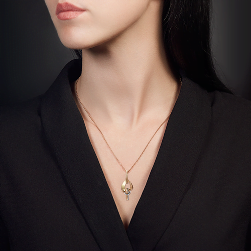 Подвеска из комбинированного золота 03-2898-00-000-1113-48